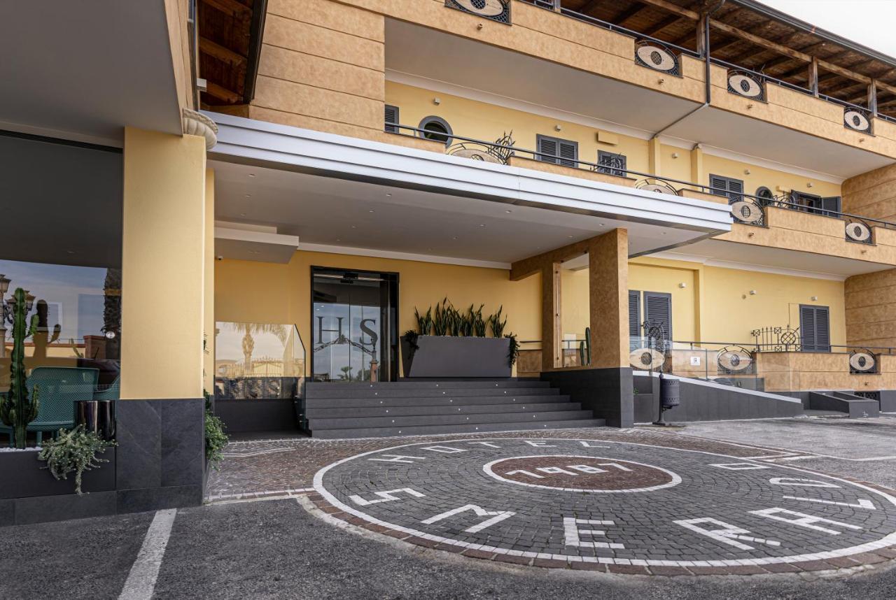 Hotel Smeraldo Qualiano Exterior foto
