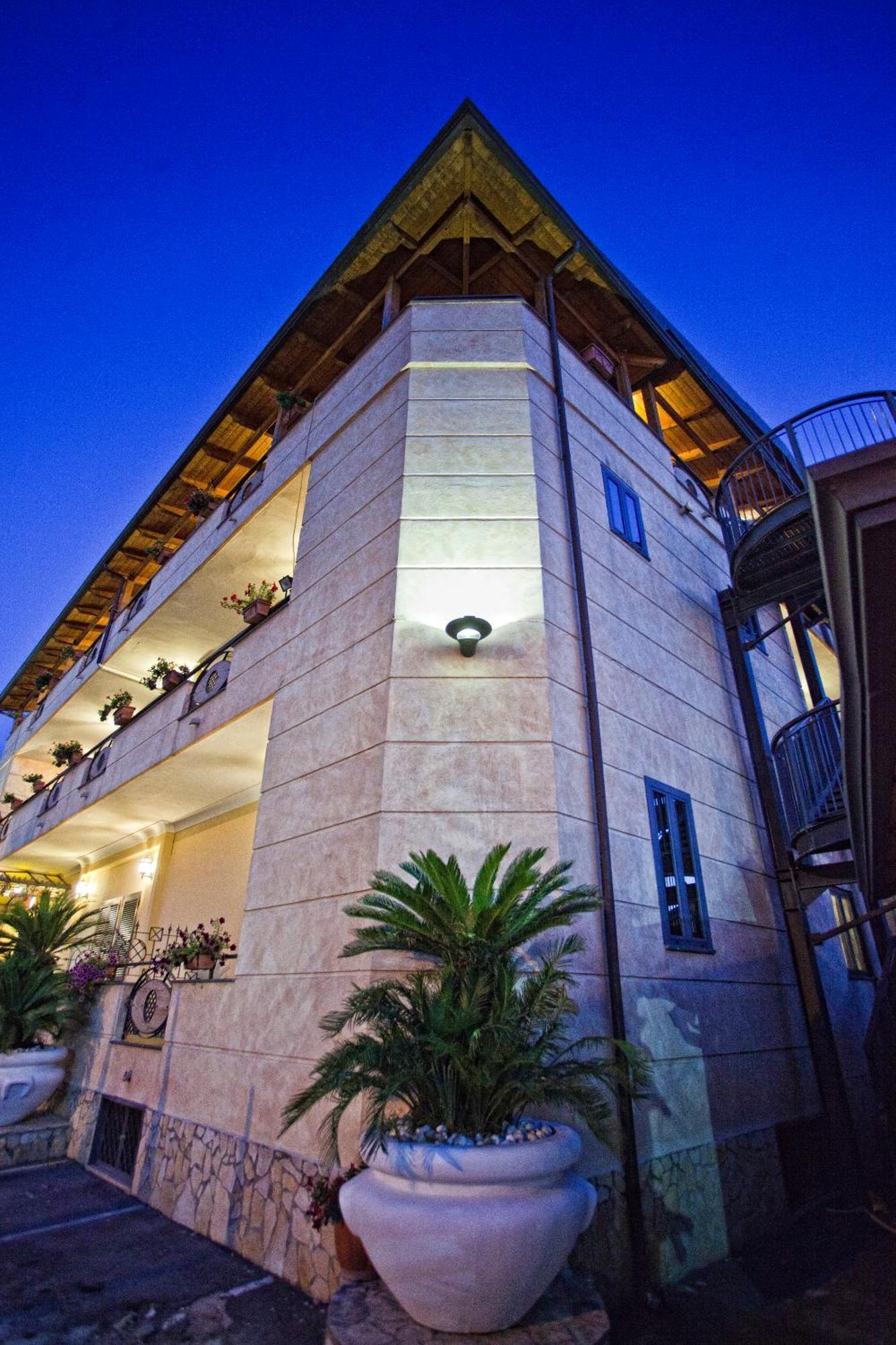 Hotel Smeraldo Qualiano Exterior foto